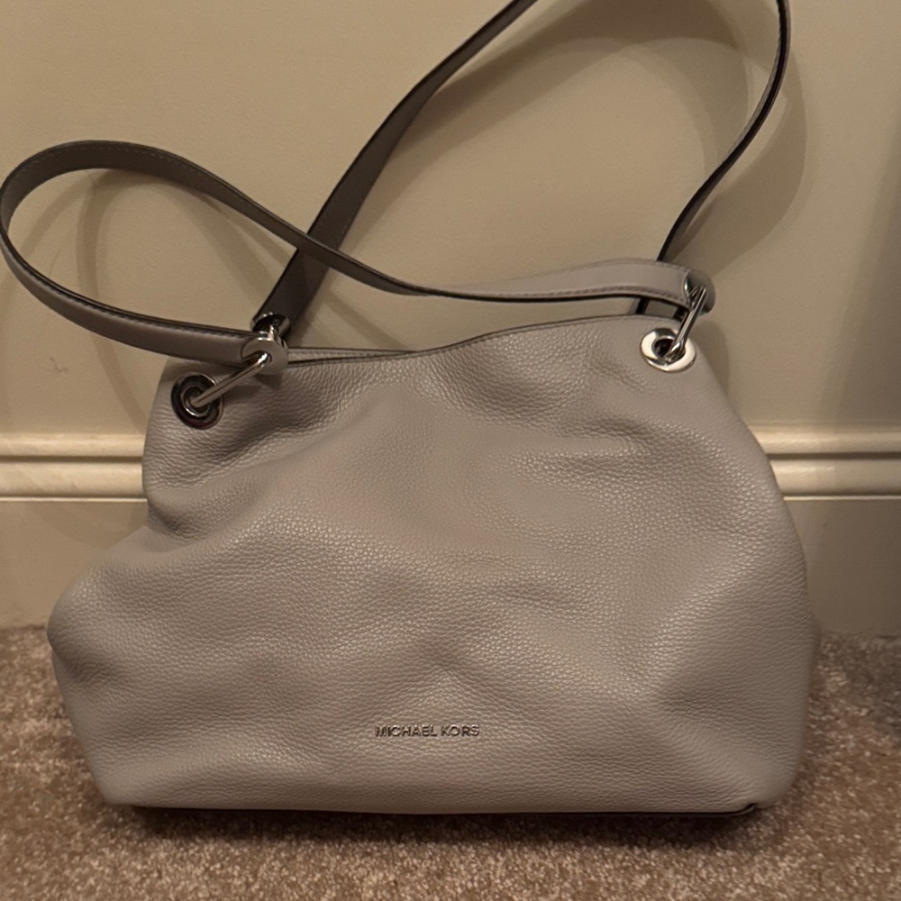 EUC Michael Kors purse with dust bag